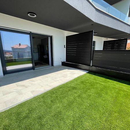 Lux Nanea Apartment Krk Town Bagian luar foto