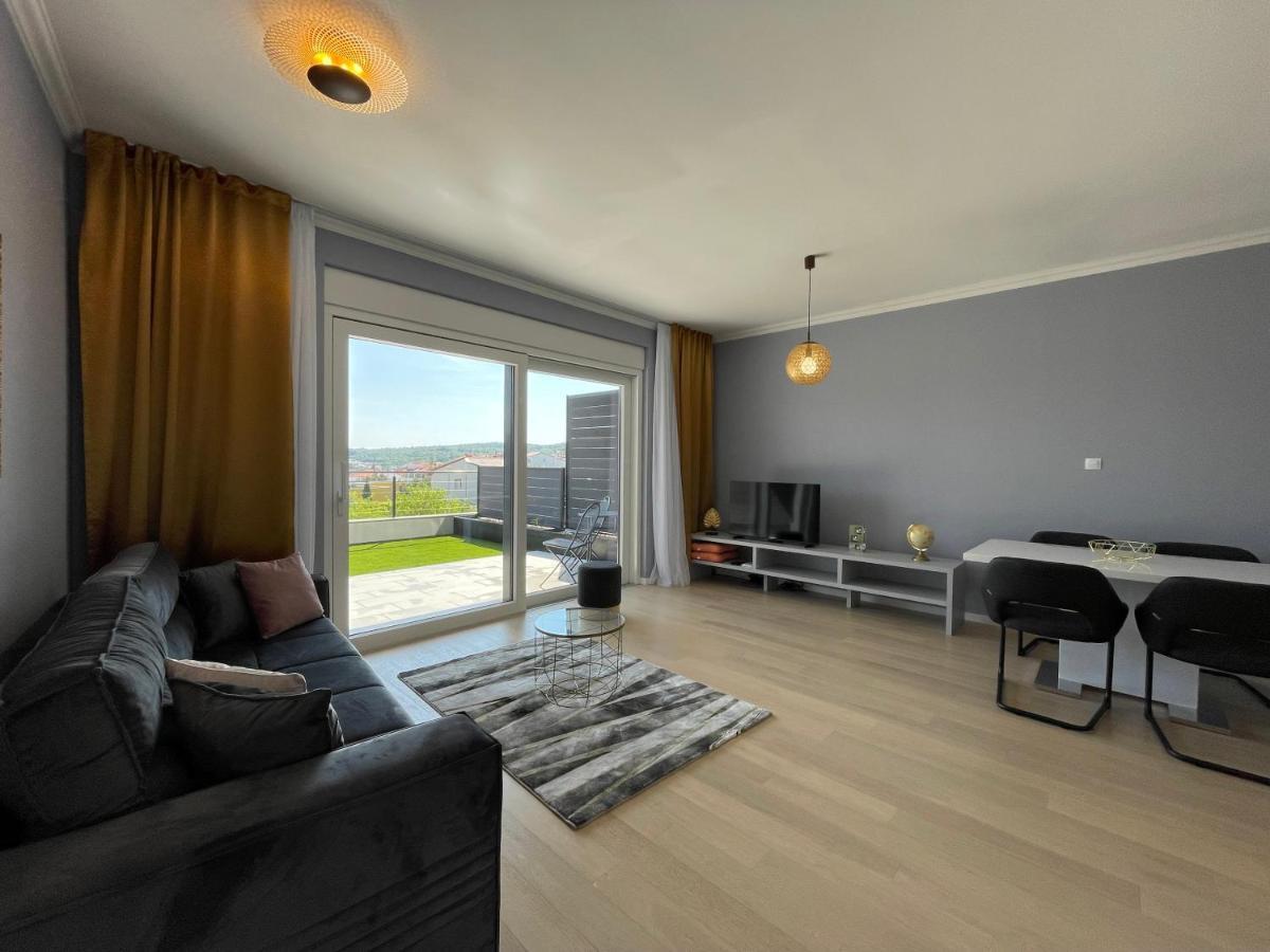 Lux Nanea Apartment Krk Town Bagian luar foto