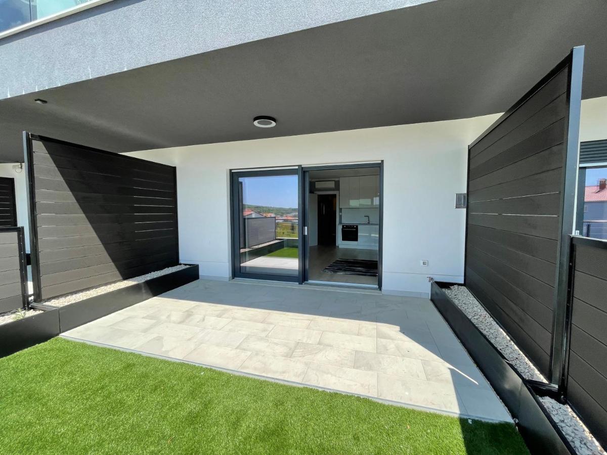 Lux Nanea Apartment Krk Town Bagian luar foto