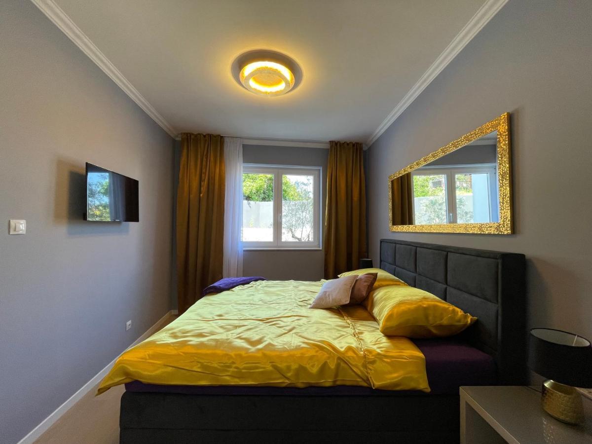 Lux Nanea Apartment Krk Town Bagian luar foto