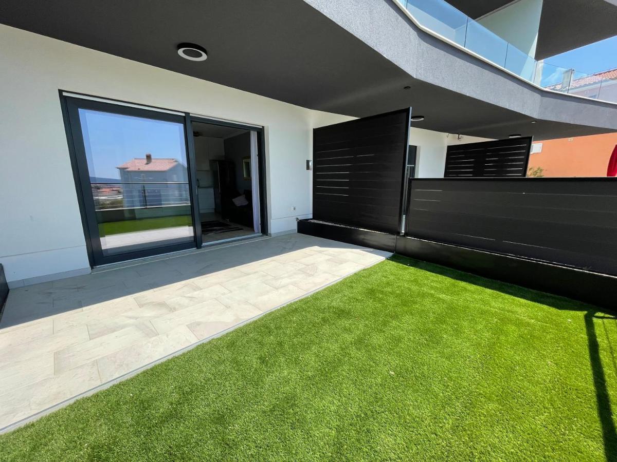 Lux Nanea Apartment Krk Town Bagian luar foto