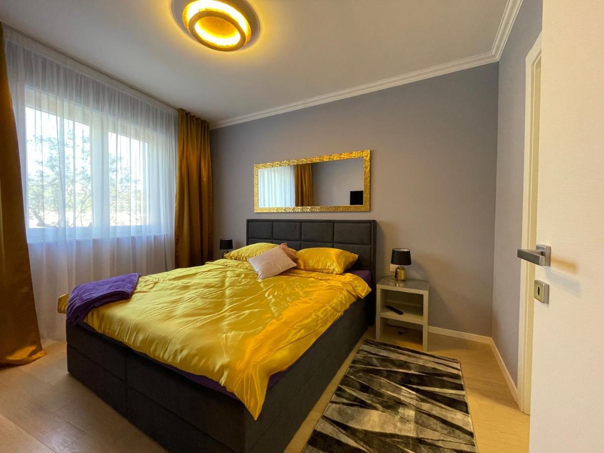 Lux Nanea Apartment Krk Town Bagian luar foto